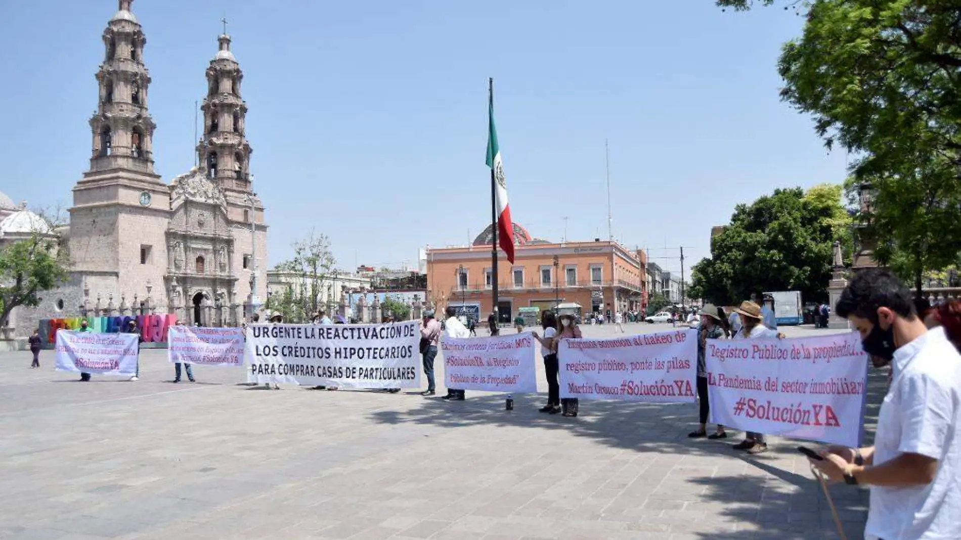 Manifestación de brókers hipotecarios en Ags